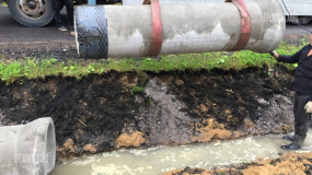 Устройство вьезда на участок. Укладка трубы ж.б. - 6