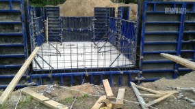 Армирование стен цокольного этажа и установка опалубки - 13