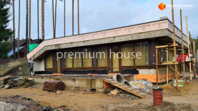 Монолитный дом с плоской эксплуатируемой земляной кровлей 