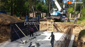 Армирование стен цокольного этажа и установка опалубки - 4