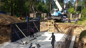 Армирование стен цокольного этажа и установка опалубки - 4