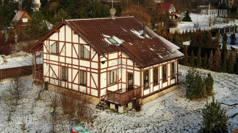 Двухэтажный коттедж в стиле Фахверк