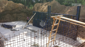 Армирование стен цокольного этажа и установка опалубки - 3