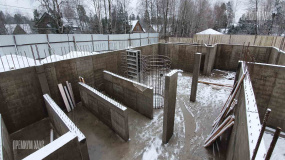 Бетонирование стен цоколя - 4